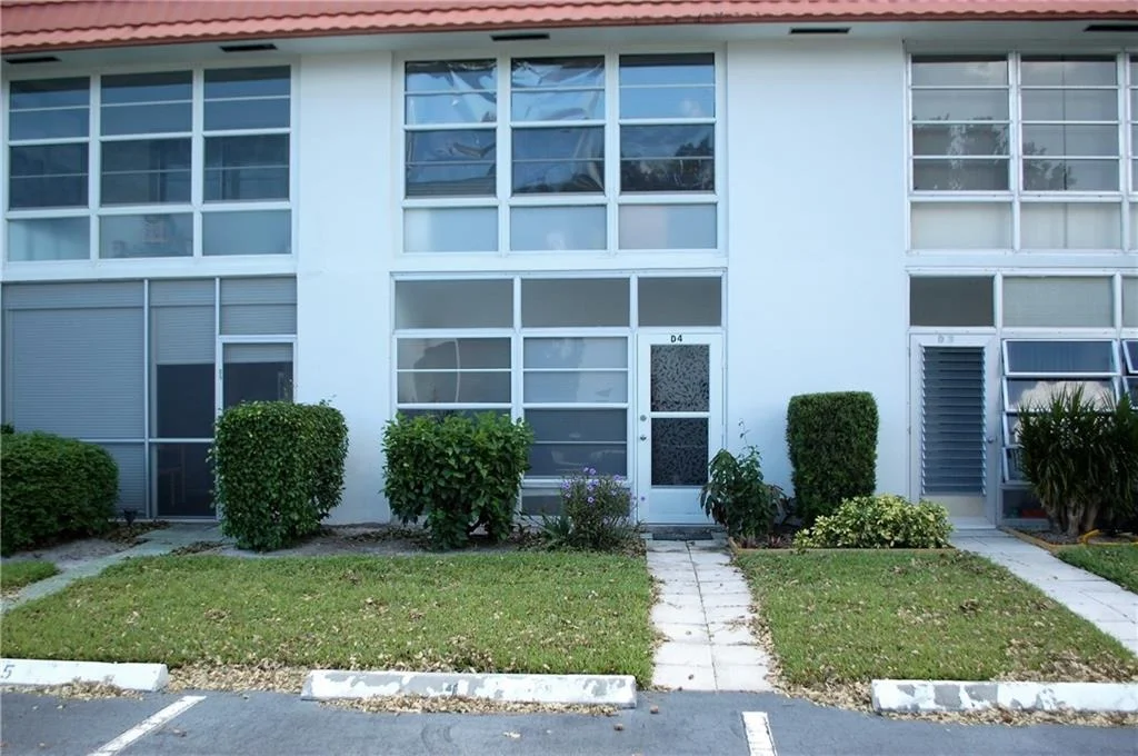 Photo of Unit D4 at 2600 SE Ocean Boulevard