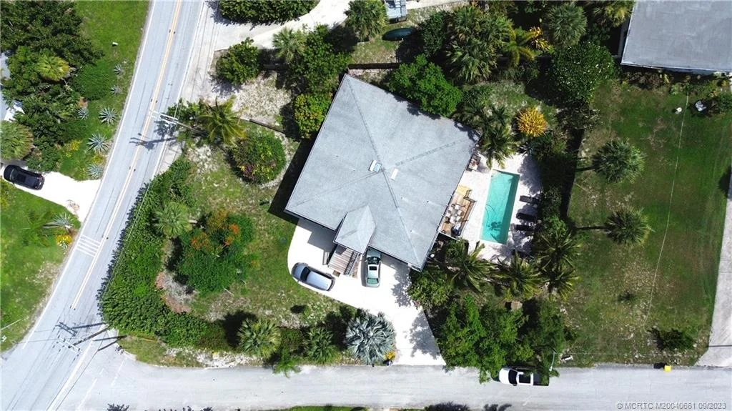 Photo of 1296 NE Oceanview Circle