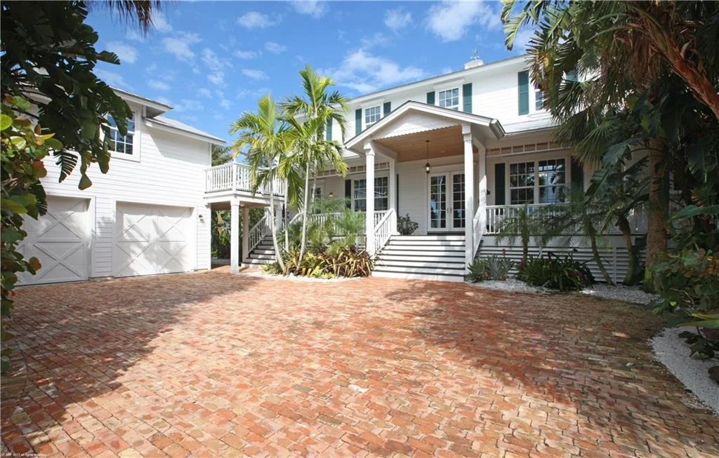 Photo of 8 Palm Court
