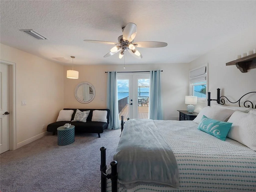 Photo of 1341 SE Riverside Drive