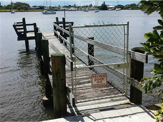 Photo of 4330 SE Bayshore Terrace