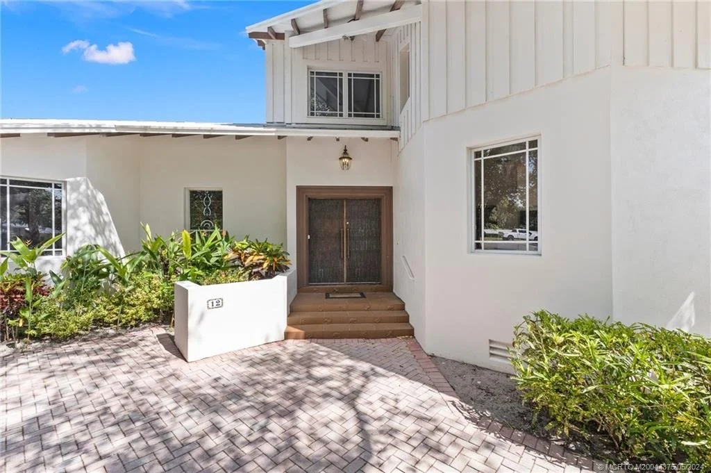 Photo of 12 Oakwood Drive
