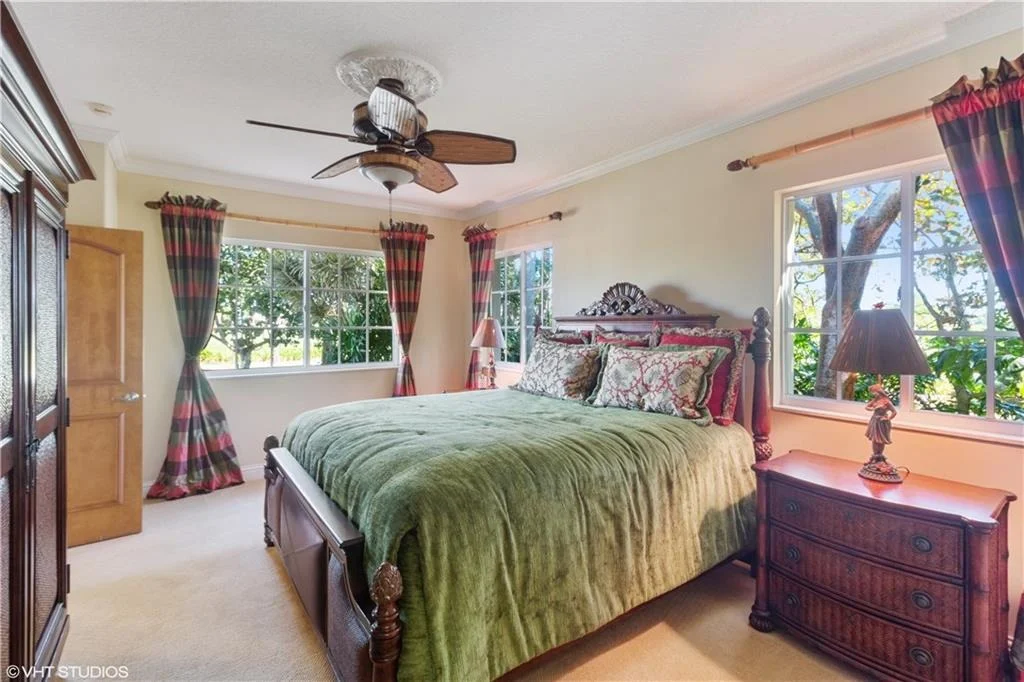 Photo of 7025 SE Harbor Circle