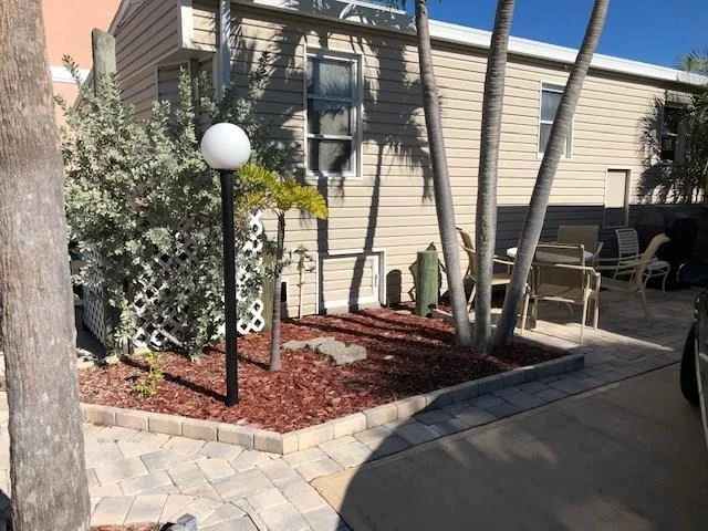 Photo of 404 Nettles Boulevard