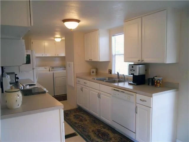 Photo of 151 SE Paradise Place