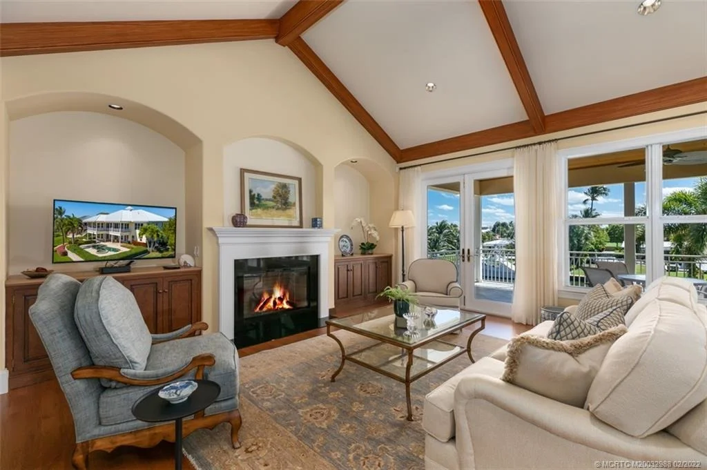 Photo of 5914 SE Horseshoe Point Road