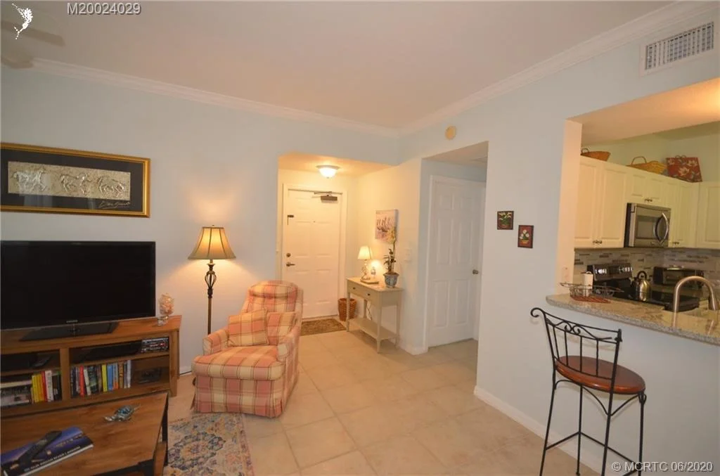 Photo of 254 SE Kitching Circle