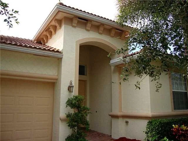 Photo of 1515 SE Legacy Cove Circle