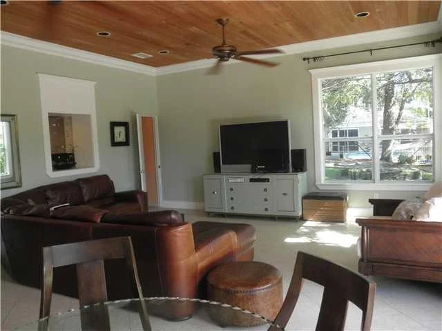 Photo of 466 SE Cardinal Trail