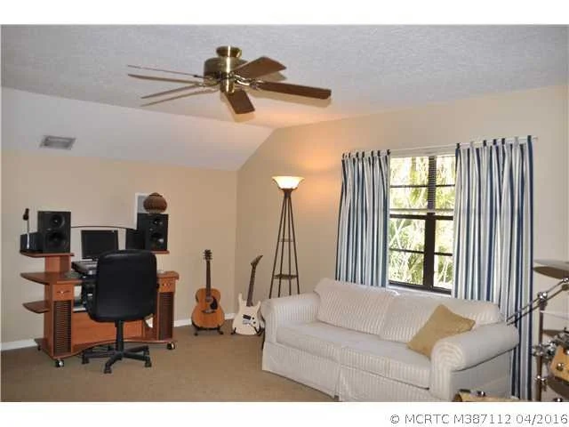 Photo of 1091 SE Buttonwood Circle