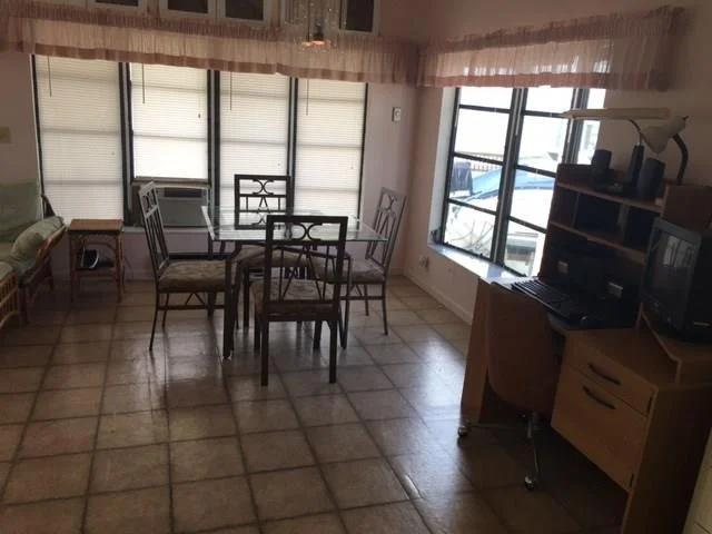 Photo of 141 Nettles Boulevard