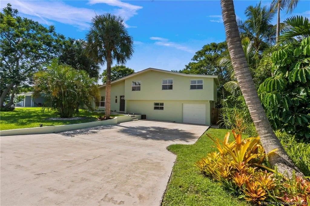 Photo of 240 SE Tressler Drive