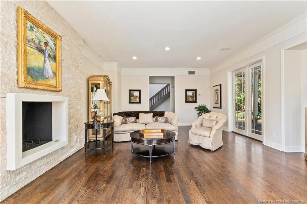 Photo of 12 Oakwood Drive