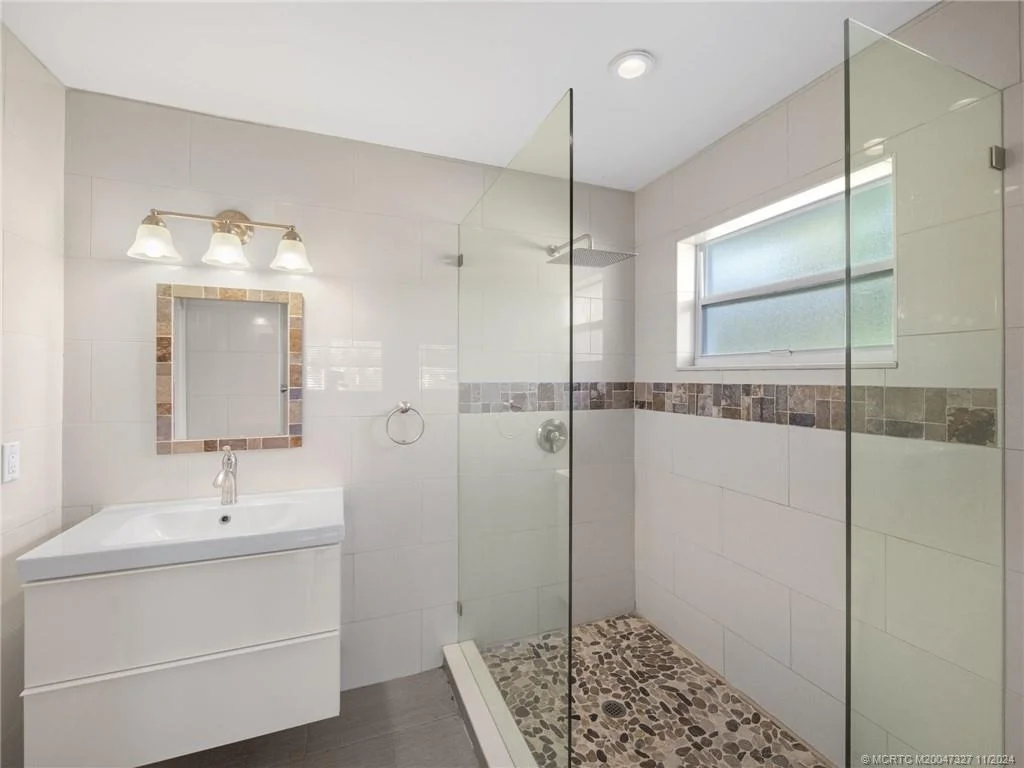 Photo of 723 NW Spruce Ridge Drive