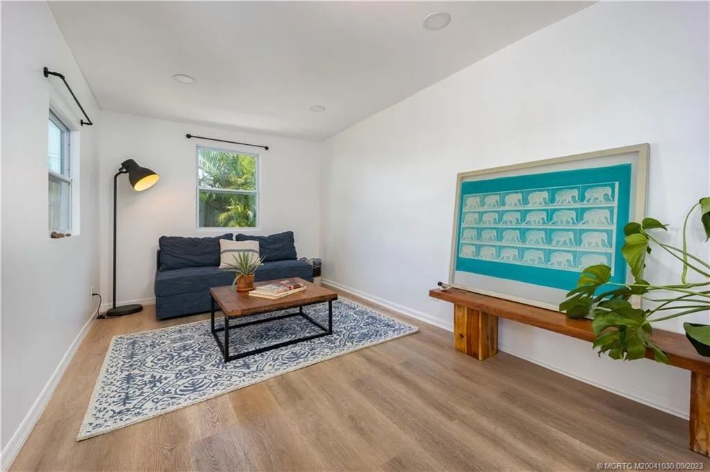 Photo of 504 SE Parkway Drive