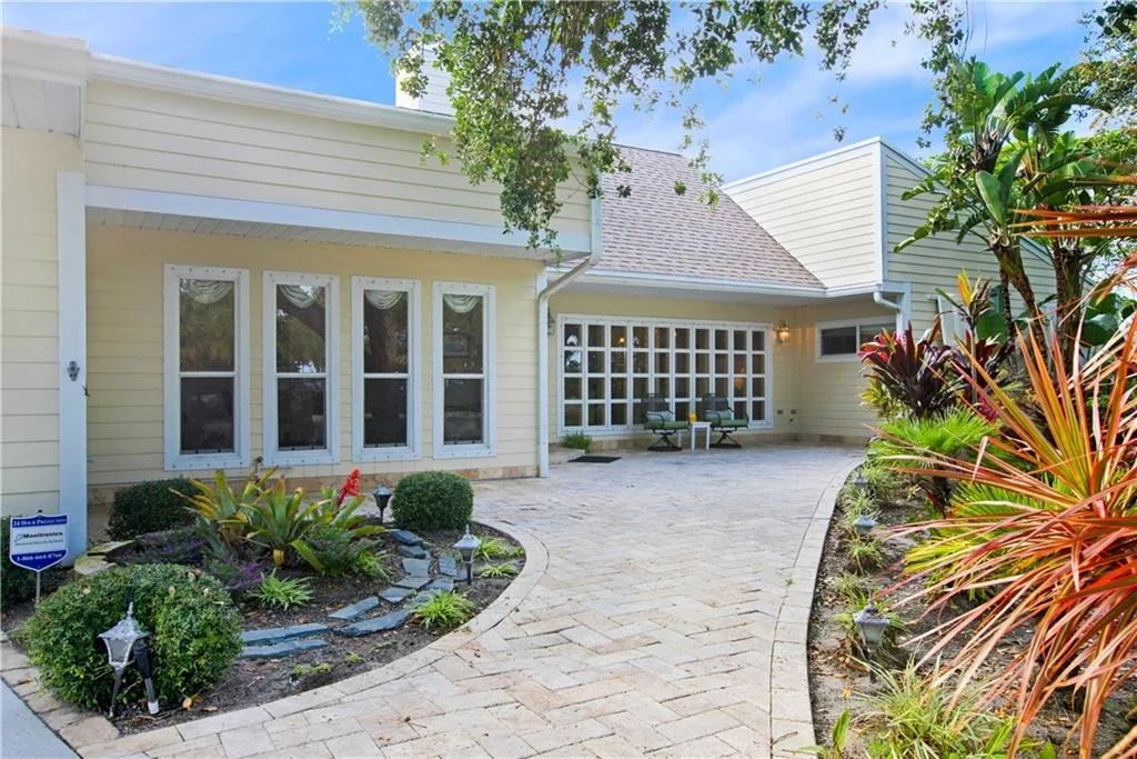 Photo of 2 Palm Court