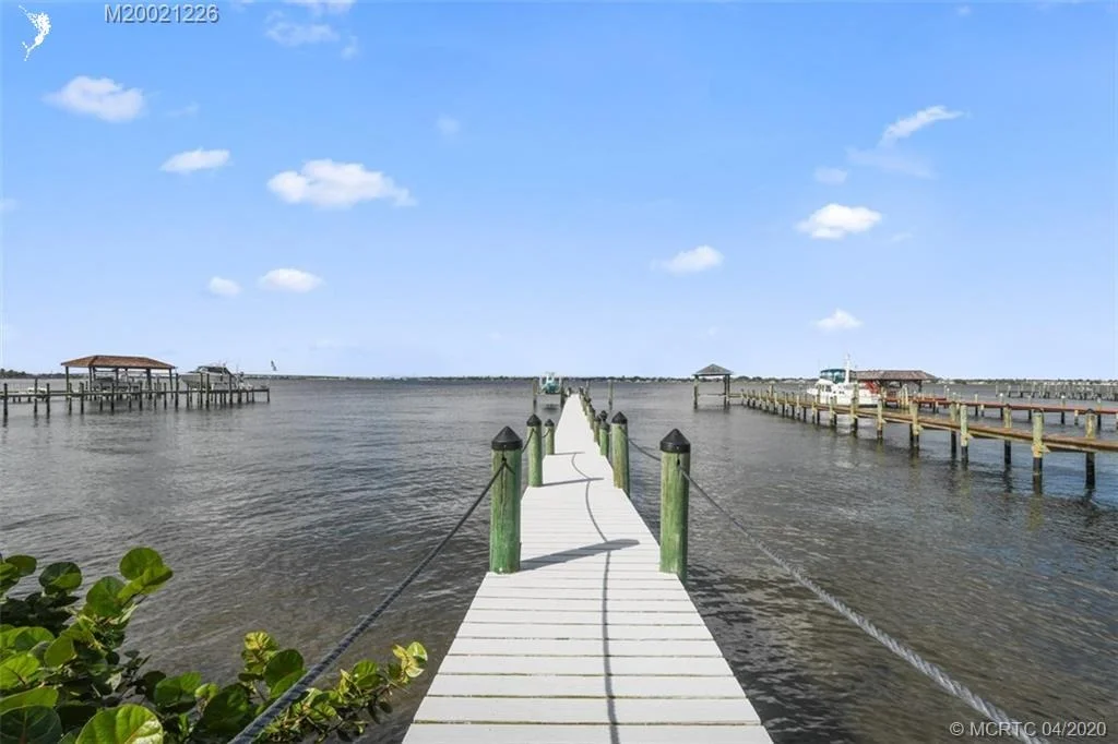 Photo of 1401 SE Riverside Drive