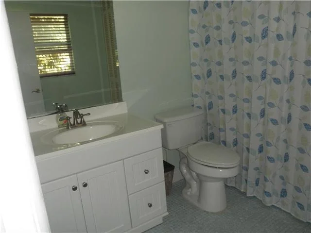Photo of 466 SE Cardinal Trail