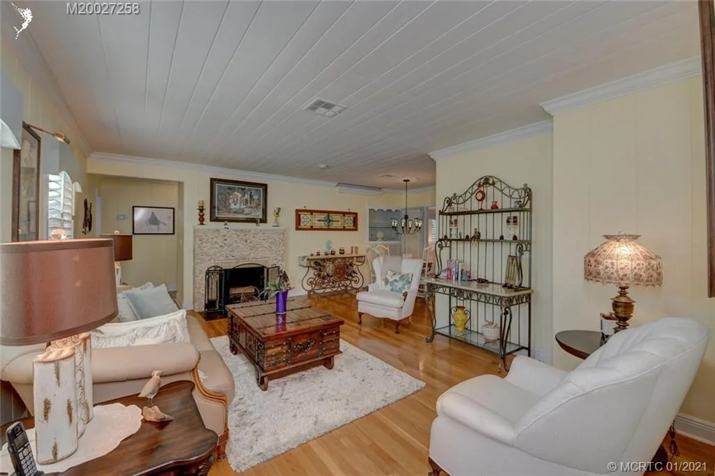 Photo of 819 SE Weir Street