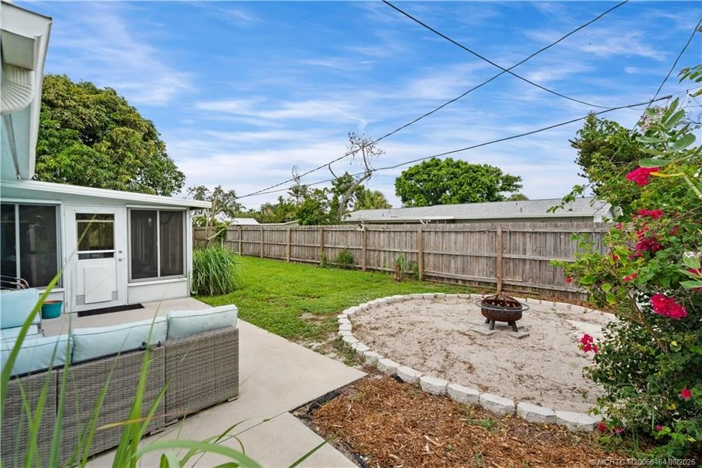 Photo of 1126 SE Alamanda Lane