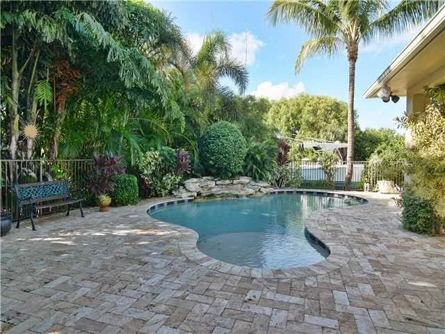 Photo of 5717 SE Major Way