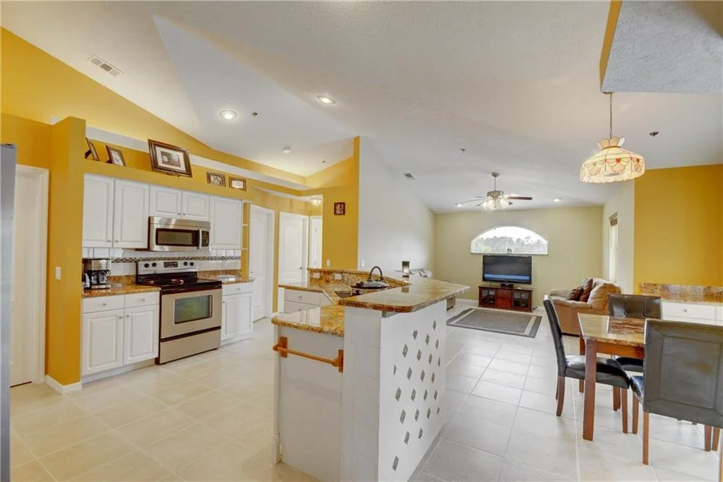 Photo of 864 SE Waterside Way