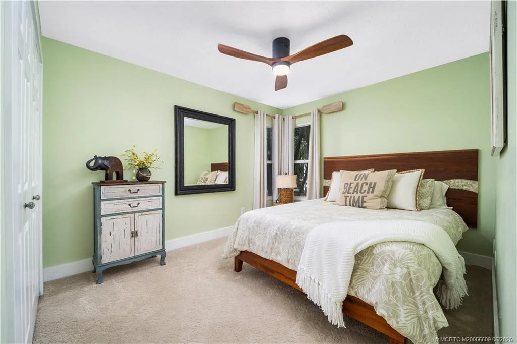 Photo of 4942 SE Bayshore Terrace