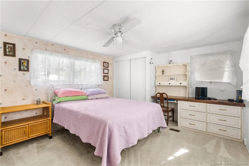 Photo of 149 SE Easy Street