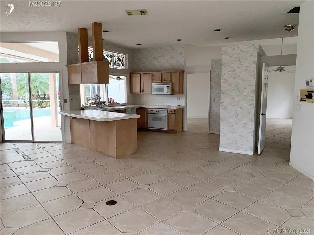 Photo of 2376 SW Danforth Circle SW