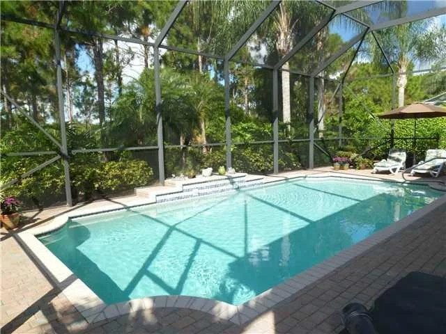 Photo of 7006 SE Bay Hill Drive