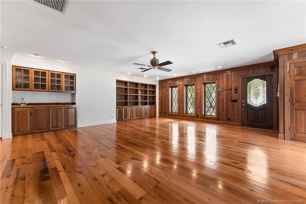 Photo of 1570 NW Fork Road