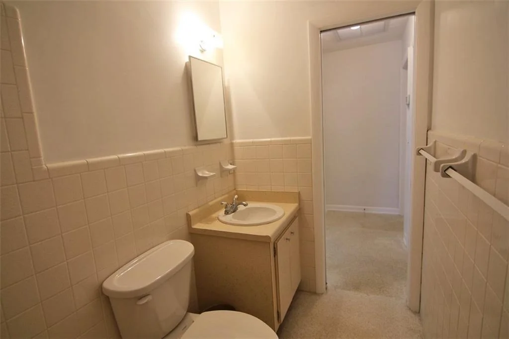 Photo of 105 Windsor Road E