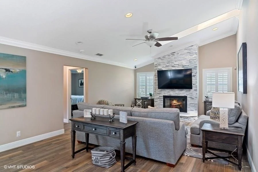Photo of 641 SE Southwood Trail