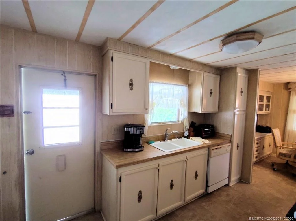Photo of 2540 SE Penny Lane