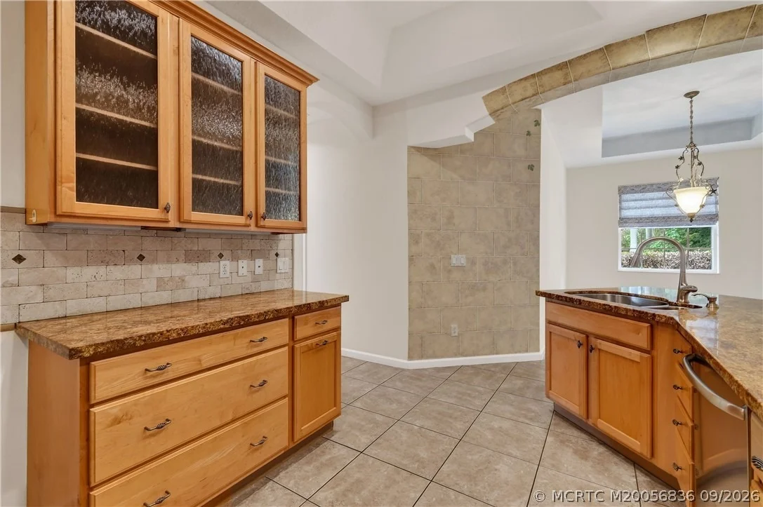 Photo of 480 NW Red Pine Way