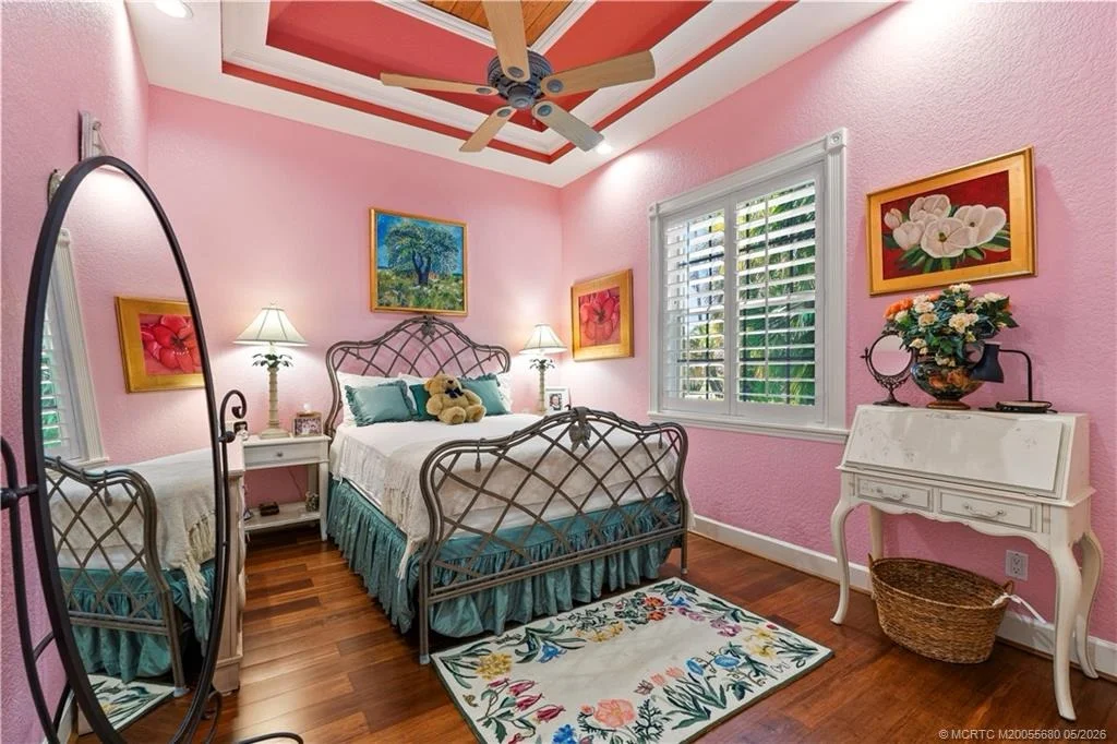 Photo of 4220 SE Rainbows End