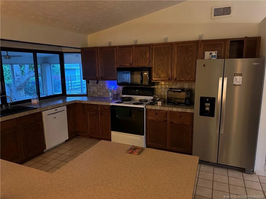 Photo of 4873 SE Pilot Way