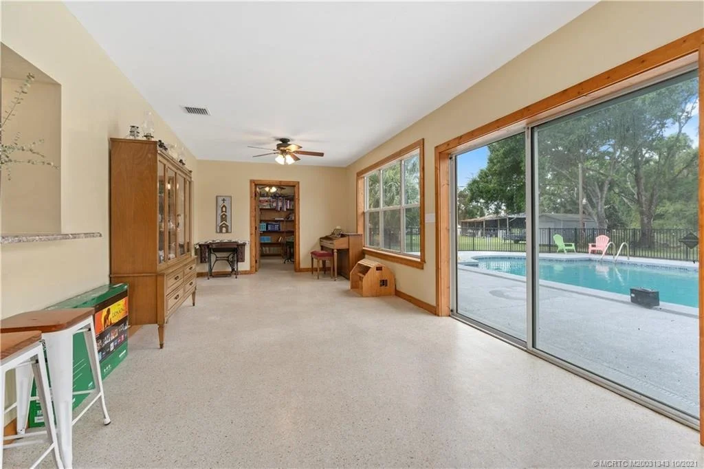 Photo of 2473 State Road 70 E