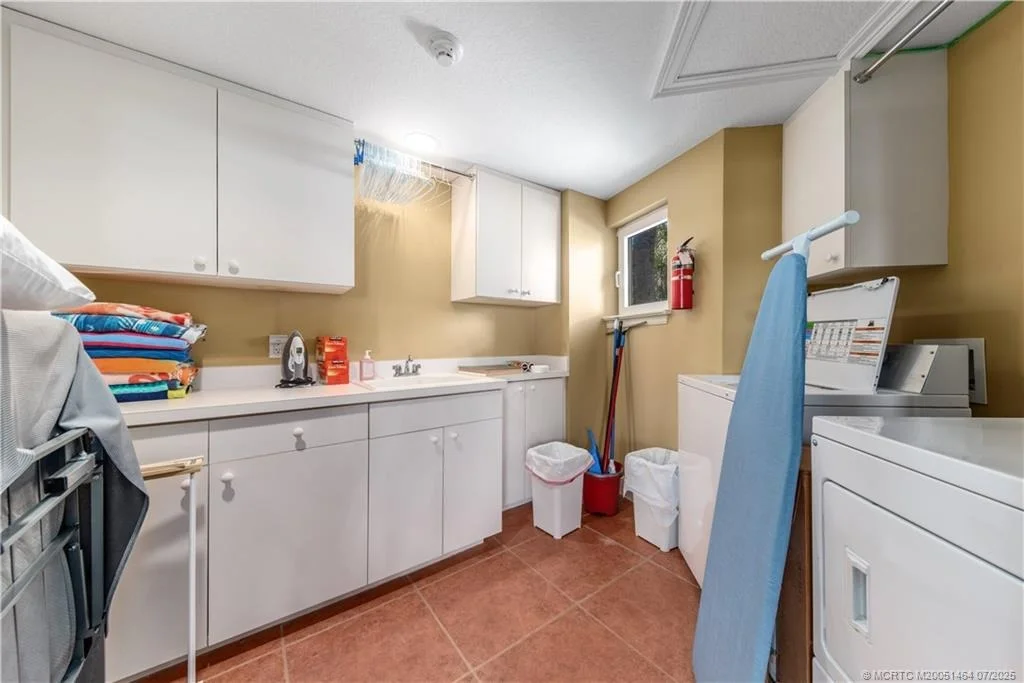 Photo of 4643 NE Ocean Boulevard