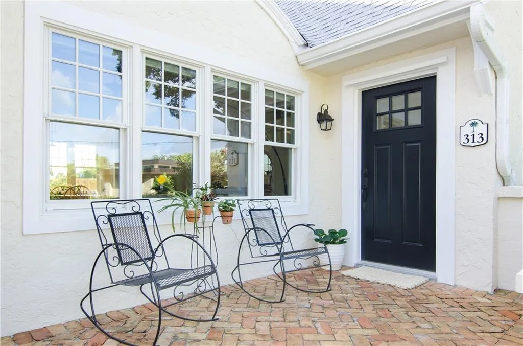 Photo of 313 SE Pelican Drive