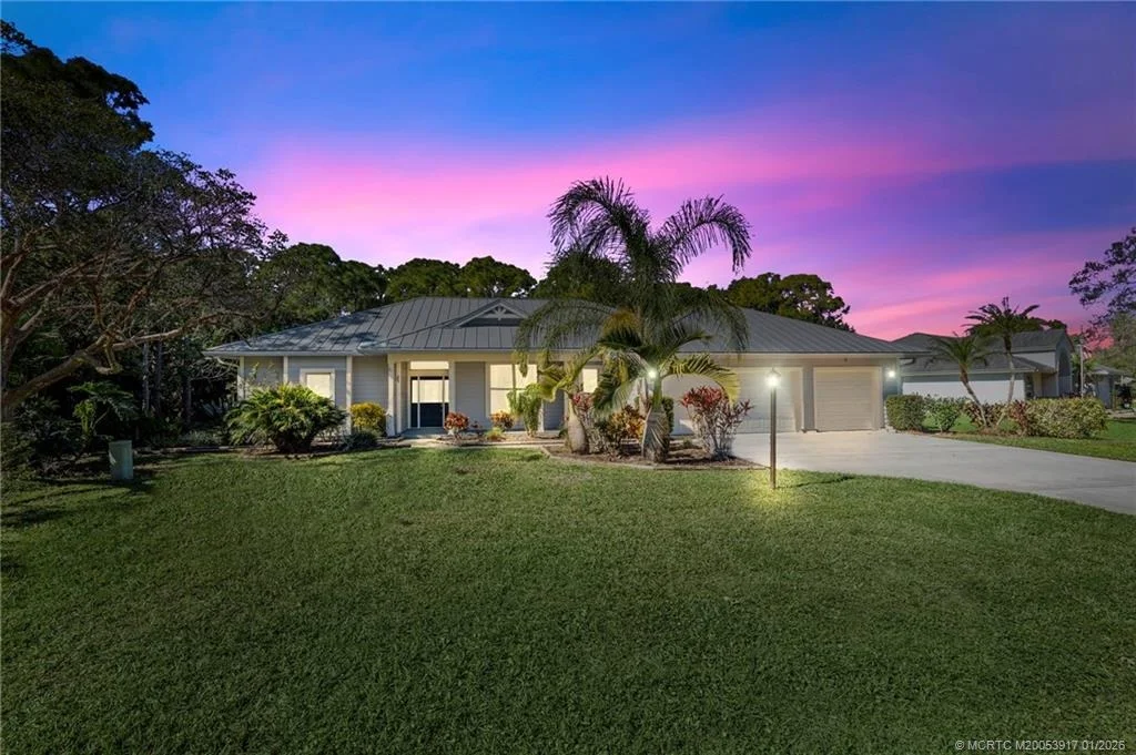 Photo of 449 SE Southwood Trail