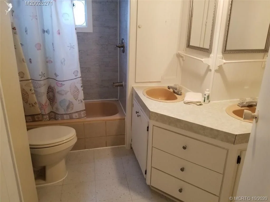 Photo of 132 NE 15th Terrace