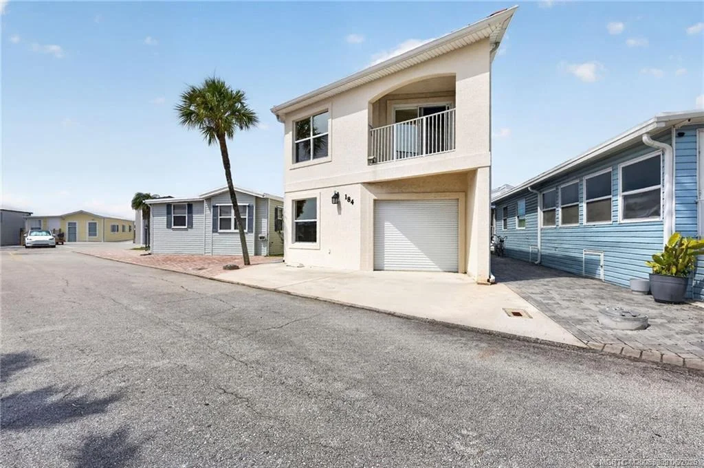 Photo of 184 Nettles Boulevard
