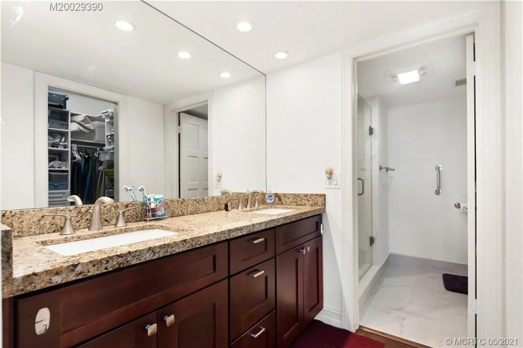 Photo of Unit 203E at 300 N Highway A1A