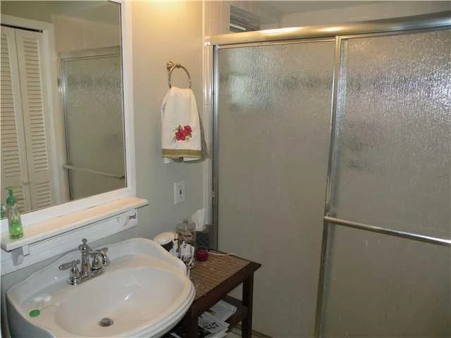Photo of 1400 NW Lakeside Trail