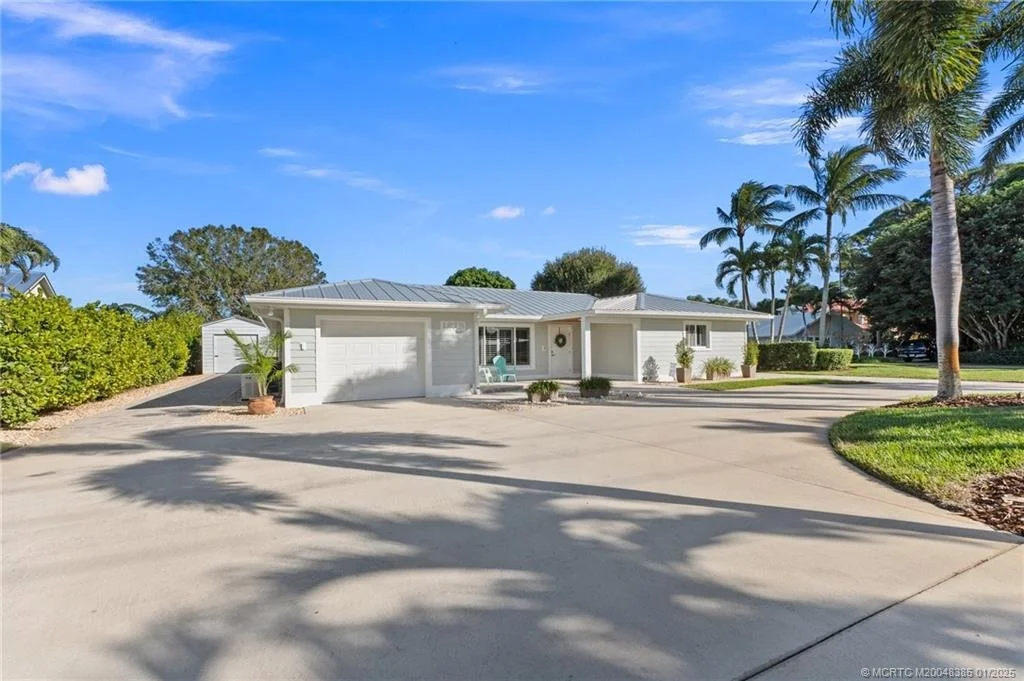 Photo of 1275 NW Pine Lake Drive
