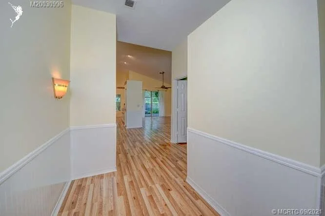 Photo of 7011 SE Cutler Trail