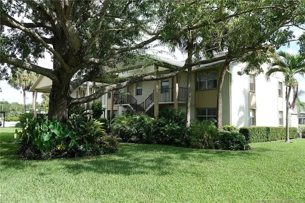 Photo of Unit 1908 at 3101 SE Aster Lane