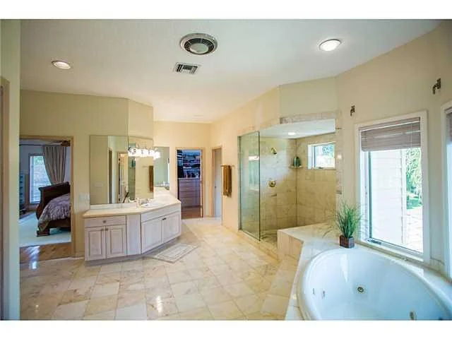 Photo of 18216 SE Ridgeview Drive