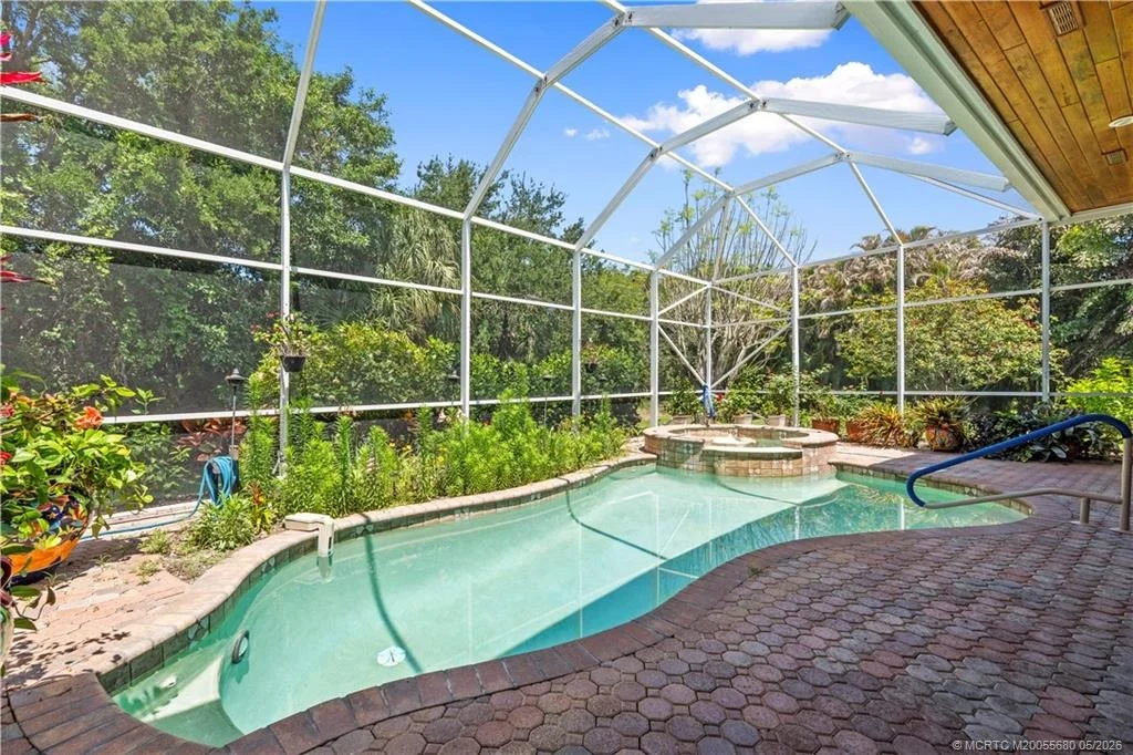 Photo of 4220 SE Rainbows End